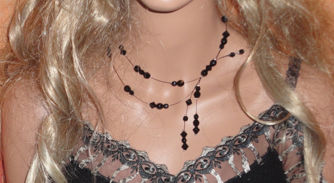 Collier fil câblé, collier mariage, soirée, facettes noires