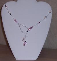 collier mariage fil câblé moderne, perles nacrées couleur rose et noir
