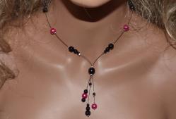 Collier fantaisie rose noir