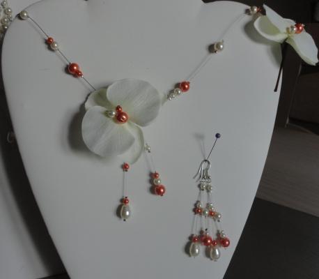 collier mariage fil câble, orchidée perles corail